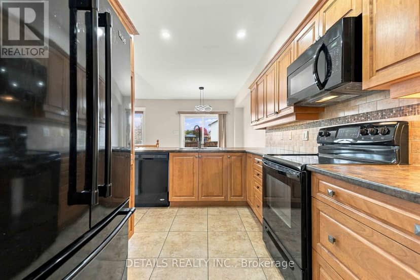1034 Marconi Avenue — photo 18 of 40