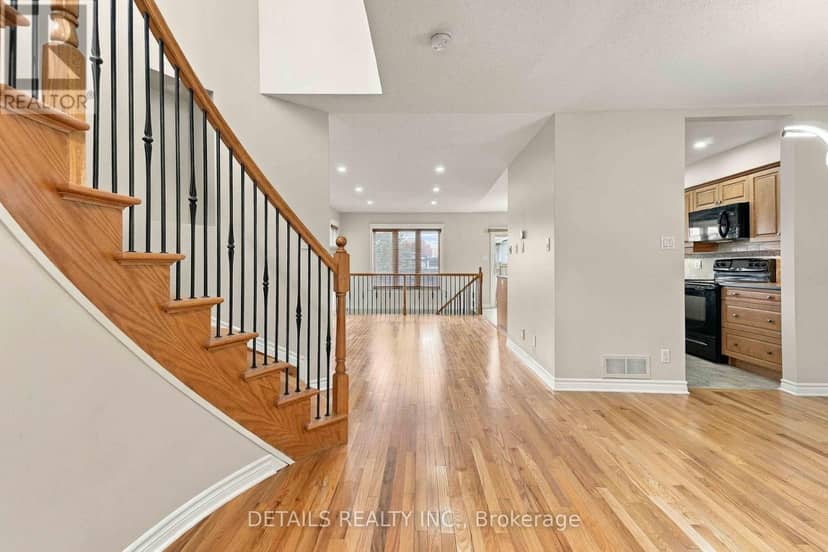 1034 Marconi Avenue — photo 5 of 40