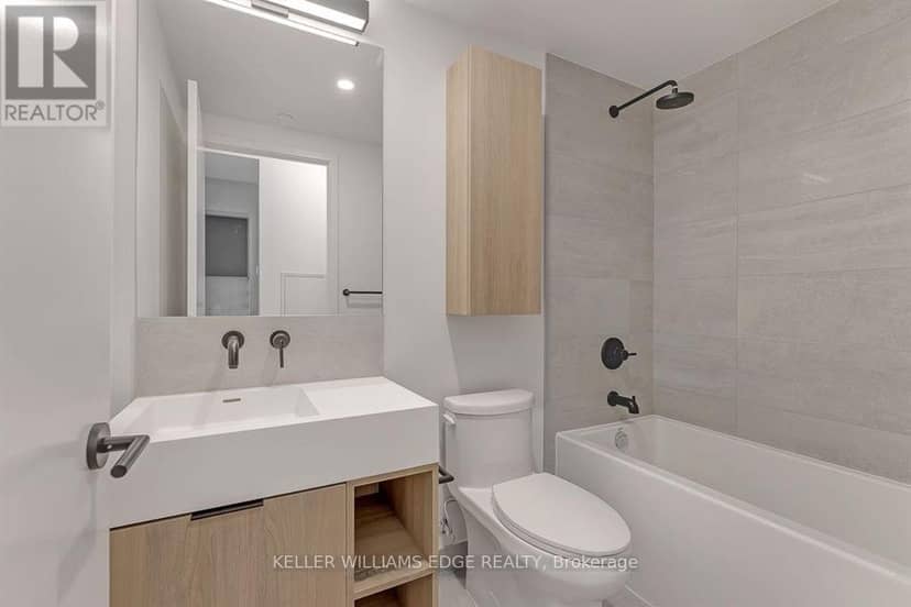 701 - 108 Peter Street — photo 20 of 26