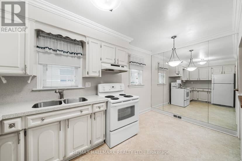 27 Sunray Crescent — photo 11 of 39