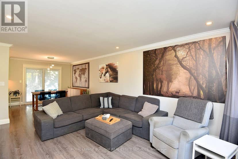 699 Castleguard Crescent, Burlington, photo 6