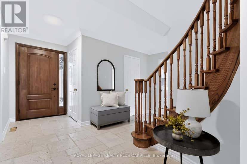279 Hickory Circle, Oakville, photo 7