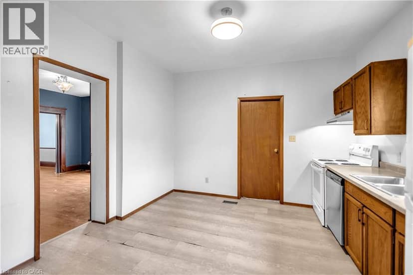 49 MINTERN Avenue — photo 12 of 37