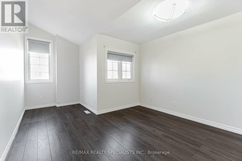 1435 Mickleborough Drive — photo 37 of 40