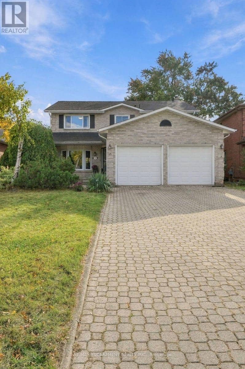 18 Rowntree Drive — photo 2 of 40