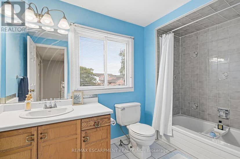 18 Rowntree Drive — photo 31 of 40
