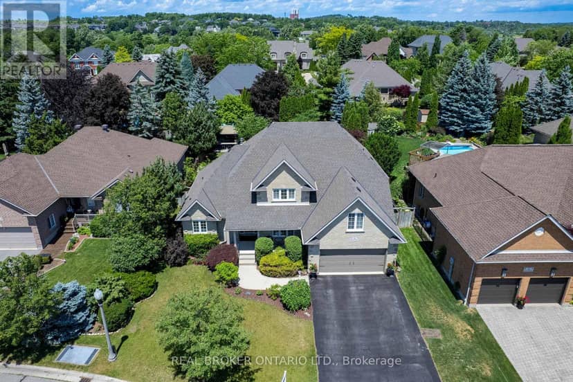 6 Pioneer Tower Crescent, Kitchener, photo 2