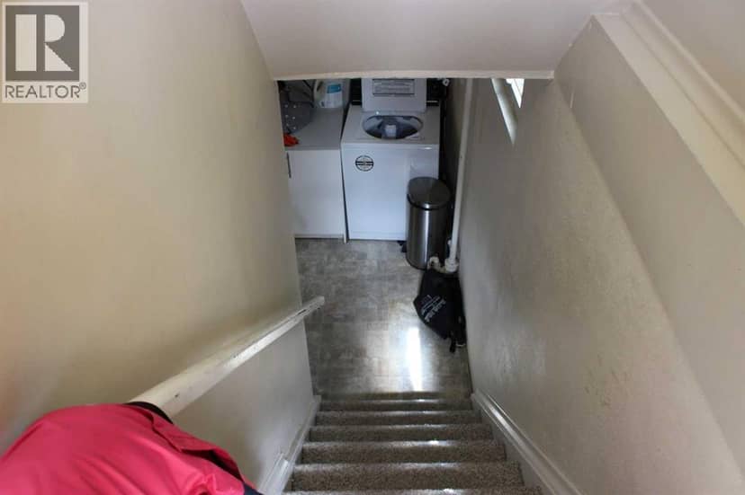 407 7th Street — photo 9 of 14