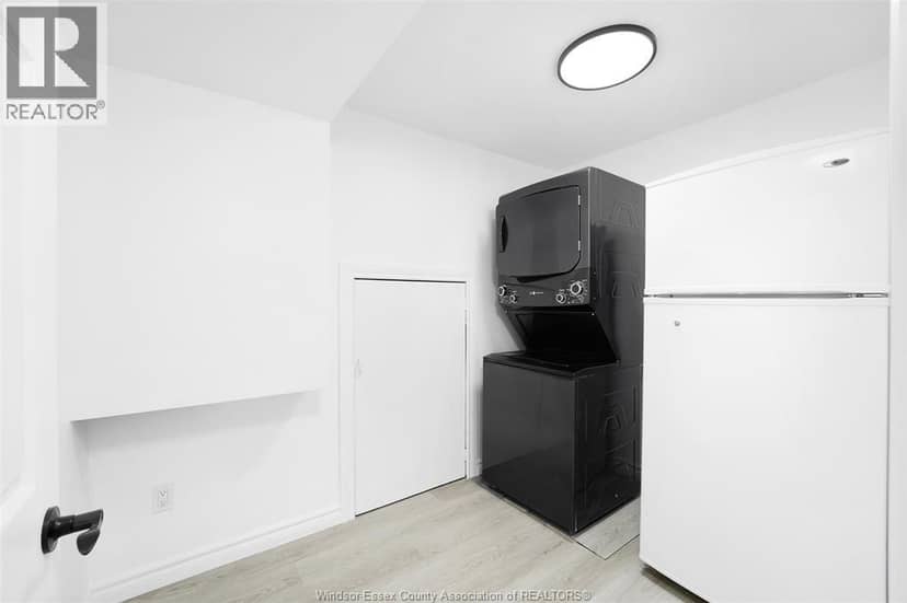 4100 Mount Royal — photo 29 of 35