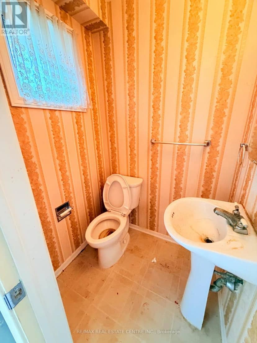 1028 Bridletowne Circle — photo 3 of 14