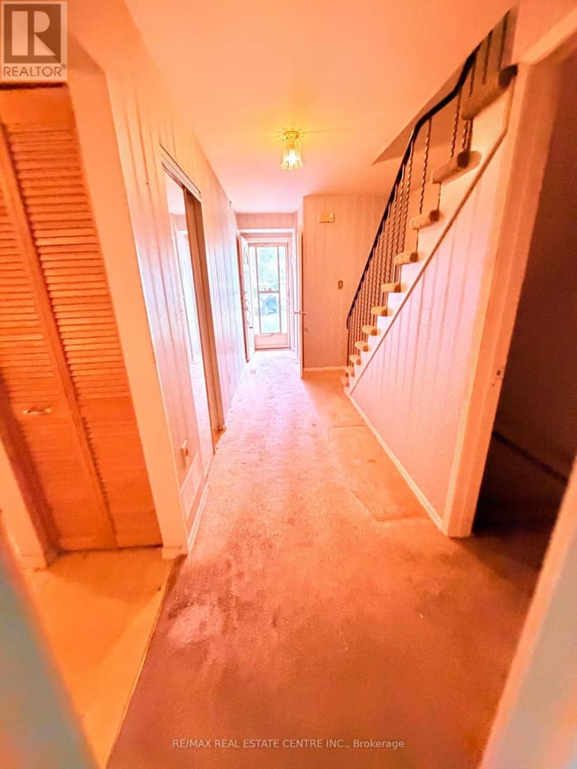 1028 Bridletowne Circle — photo 7 of 14