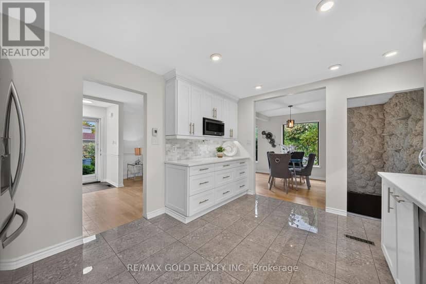 722 Balmoral Drive — photo 19 of 40