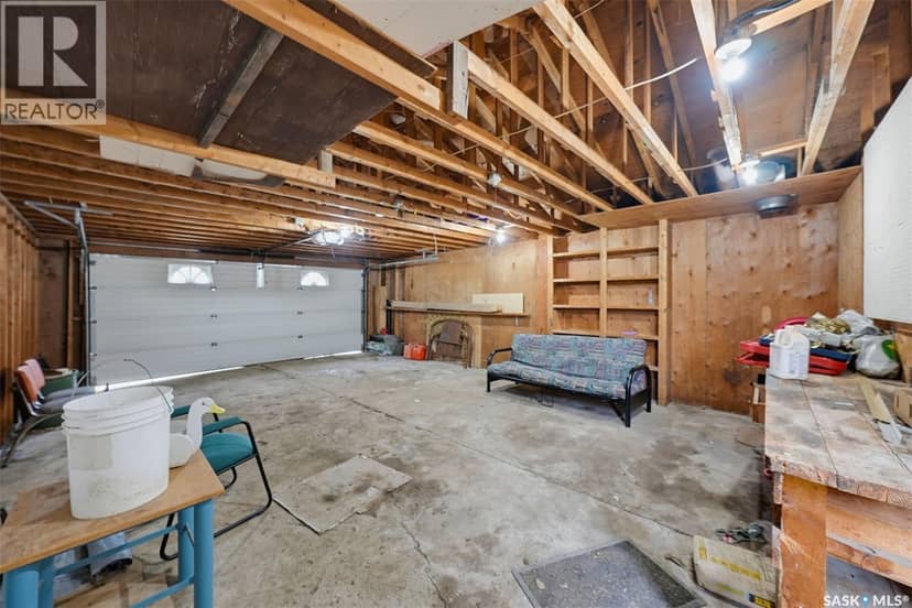 213 Stevens AVENUE — photo 19 of 27