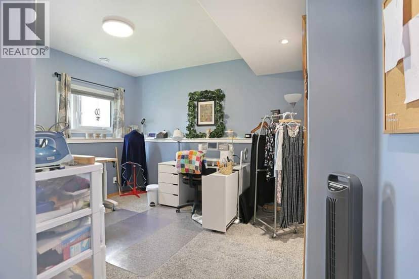 227 Meadowbrook Drive — photo 38 of 40