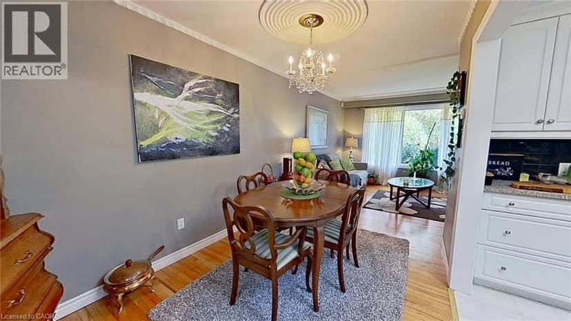 27 HEPBURN Avenue — photo 13 of 40