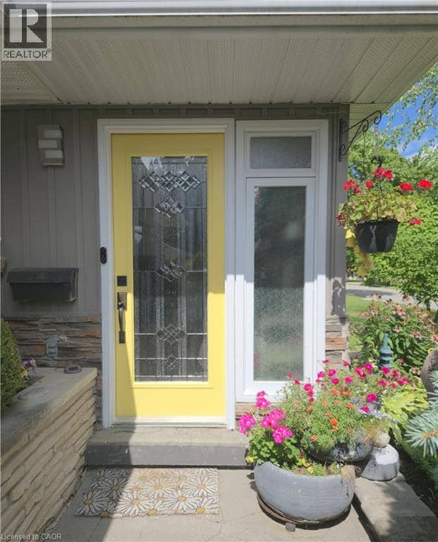 27 HEPBURN Avenue — photo 3 of 40