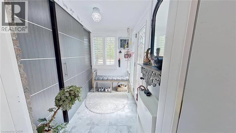 27 HEPBURN Avenue — photo 23 of 40