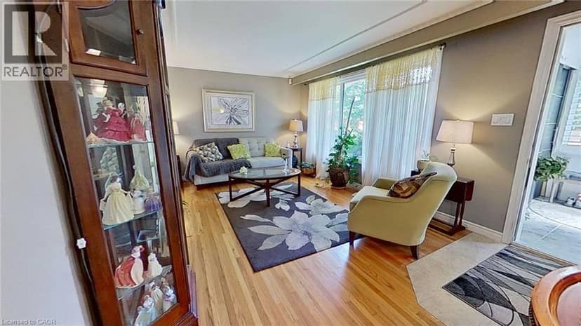 27 HEPBURN Avenue — photo 16 of 40