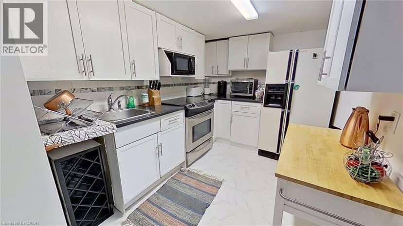 27 HEPBURN Avenue — photo 25 of 40