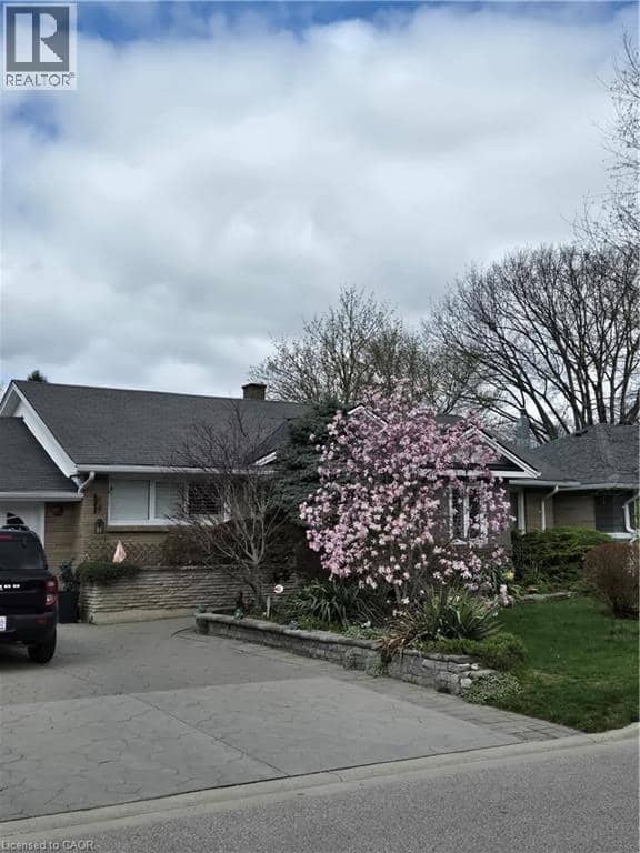 27 HEPBURN Avenue — photo 40 of 40