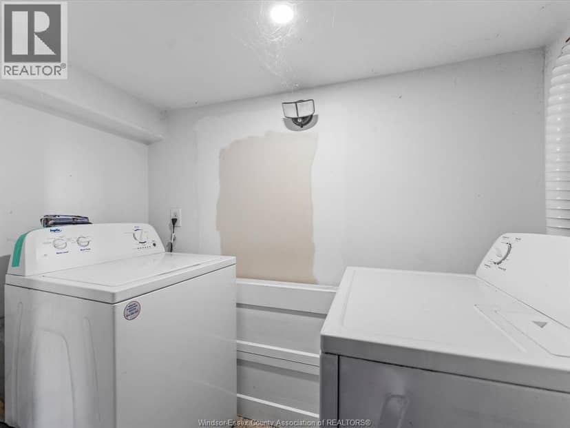 446 WYANDOTTE STREET West — photo 40 of 40