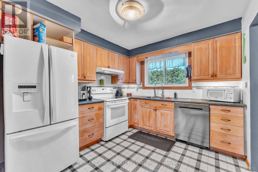 19 Knox Court, North Bay, photo 4