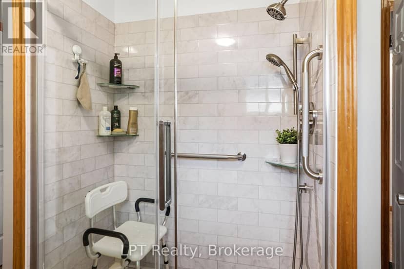 463 Frank Street — photo 22 of 40