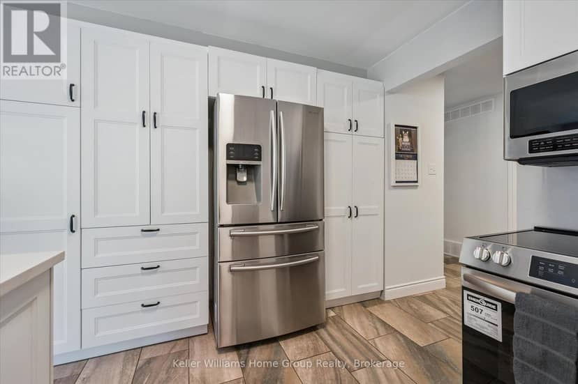 284 Colborne Street — photo 15 of 40