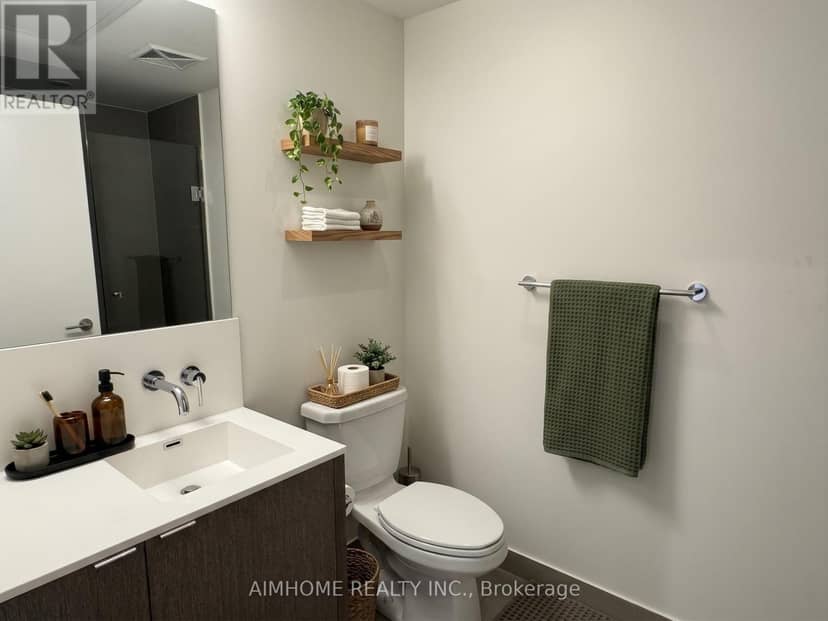 3310 - 100 Harbour Street — photo 4 of 16