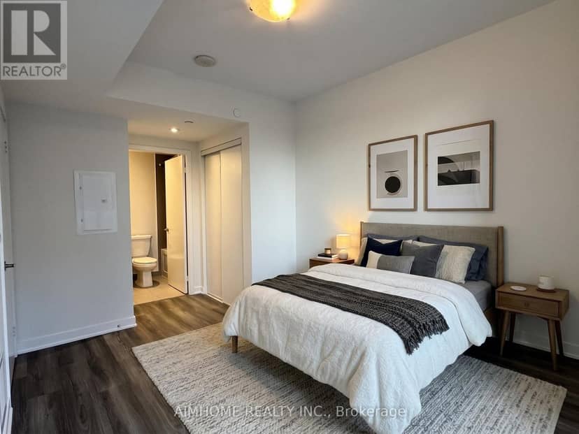 3310 - 100 Harbour Street — photo 7 of 16