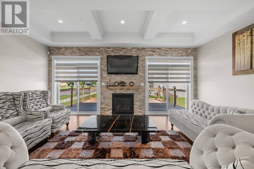 636 Mandara Drive — photo 15 of 40