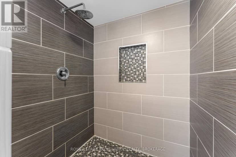 262 Brock Street — photo 18 of 38