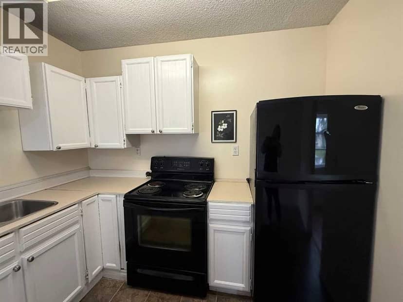 4911 53 Avenue, Grimshaw, photo 3