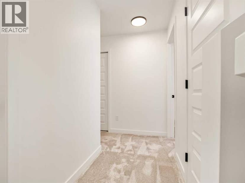 3018 47 Street S — photo 14 of 27