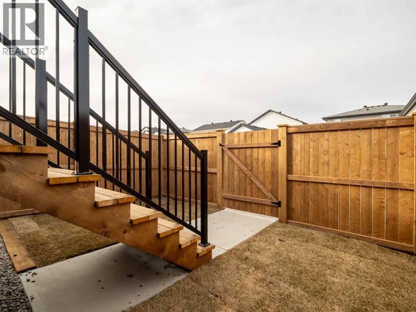 3018 47 Street S — photo 25 of 27