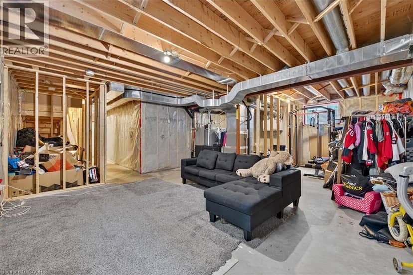 32 ASHBERRY Place — photo 34 of 38