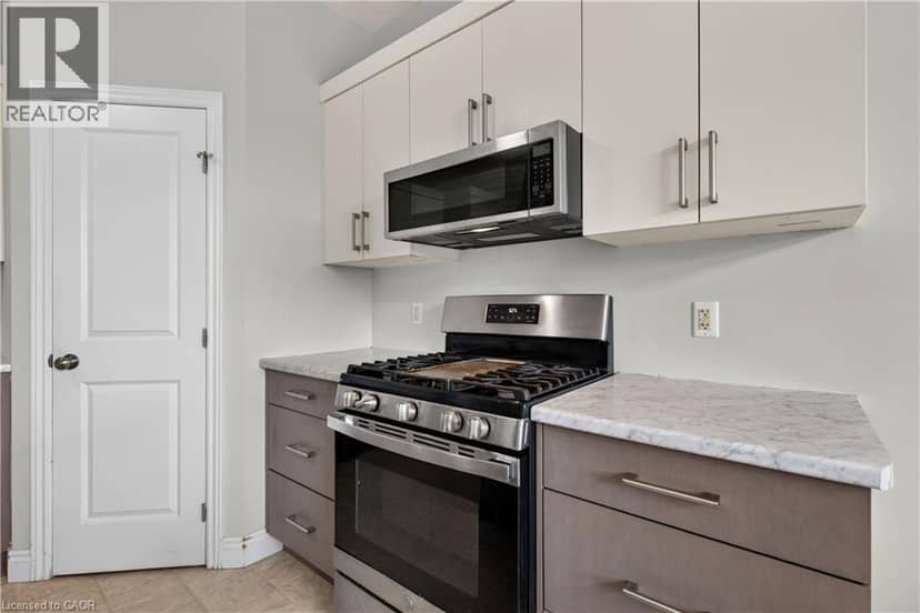 32 ASHBERRY Place — photo 15 of 38
