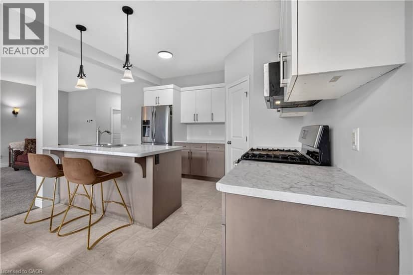 32 ASHBERRY Place — photo 14 of 38