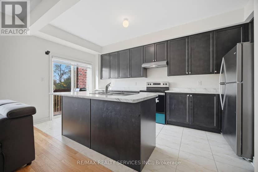 1221 Jim Brewster Circle — photo 11 of 40