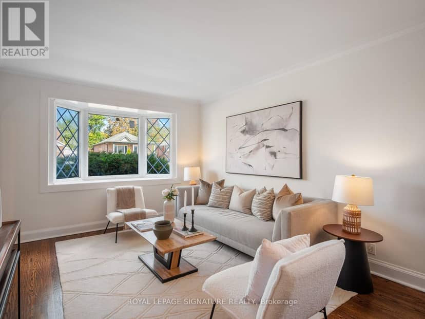 57 Yardley Avenue, Toronto, photo 2