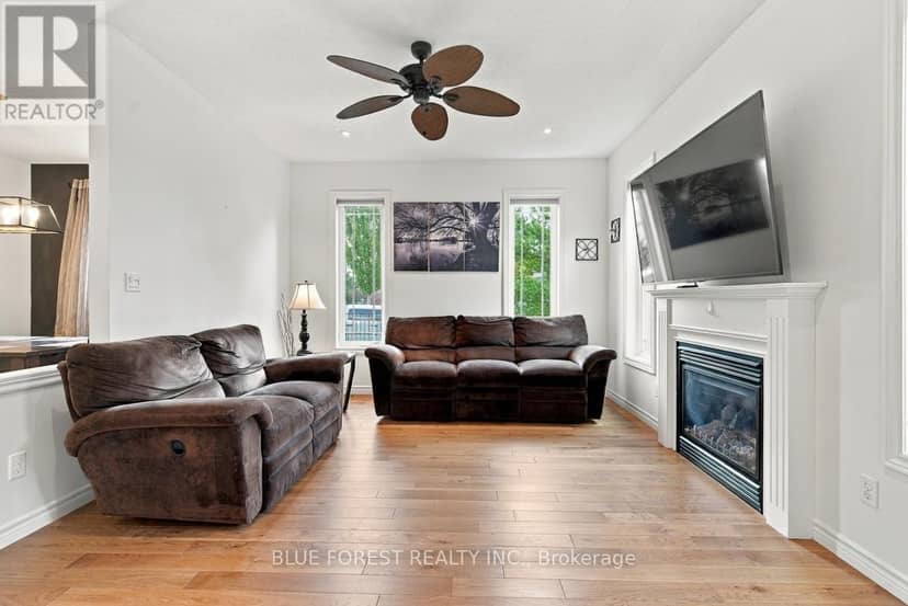 1197 Cardinal Road — photo 11 of 40