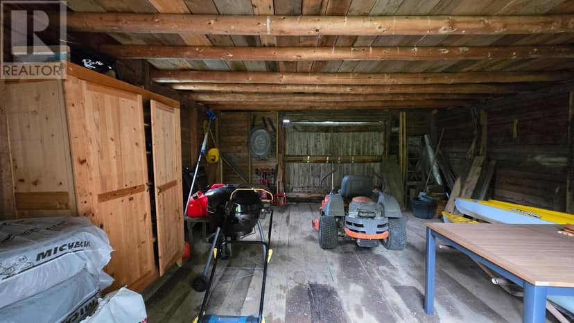 564 Kingsburg Road — photo 33 of 40
