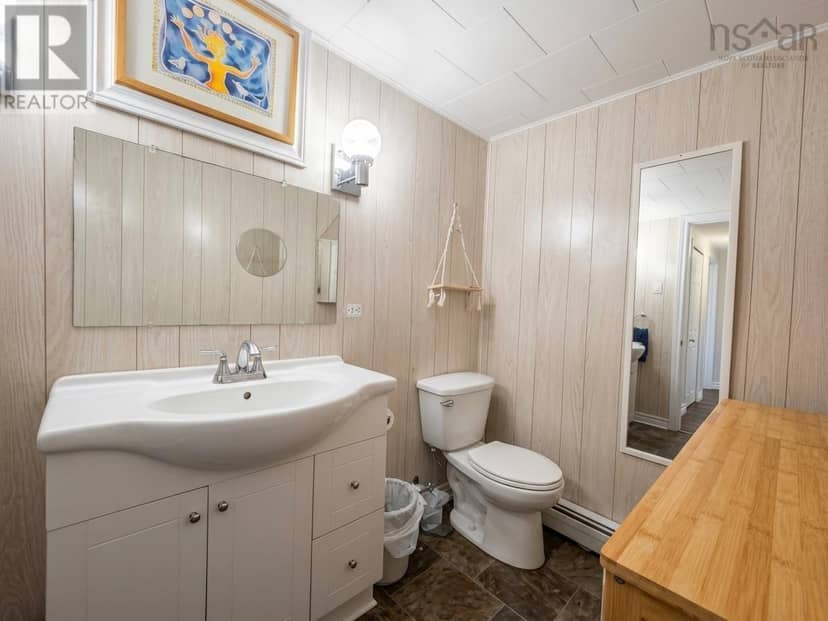 158 Woodlawn Drive — photo 18 of 32