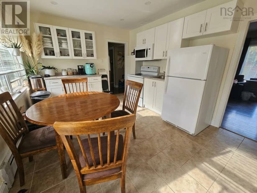 158 Woodlawn Drive, Sydney River, photo 5