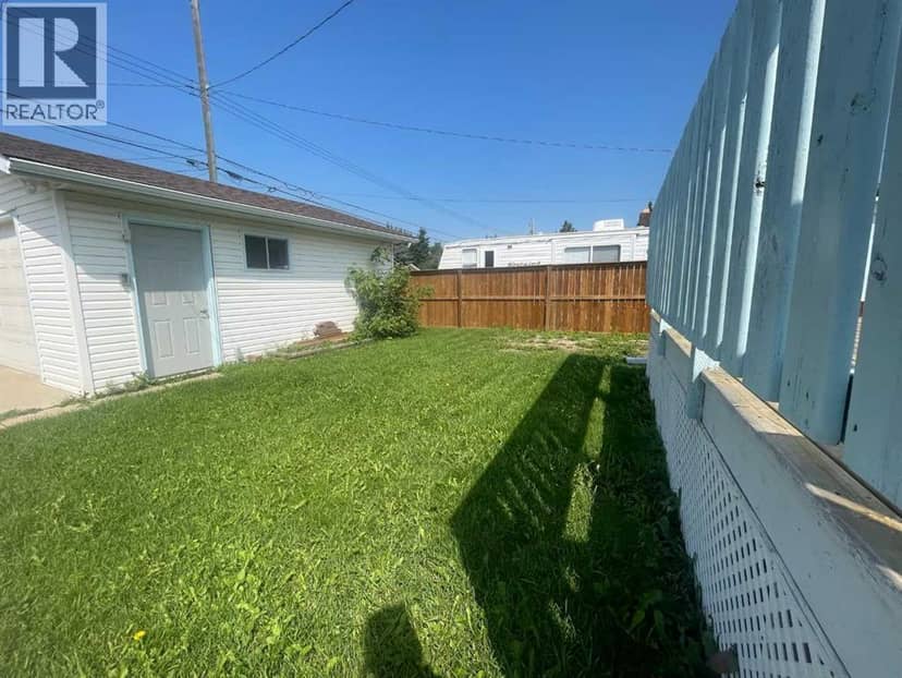 5306 50 Street — photo 23 of 25