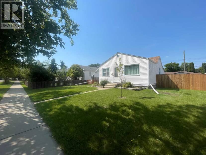 5306 50 Street, Camrose, photo 2