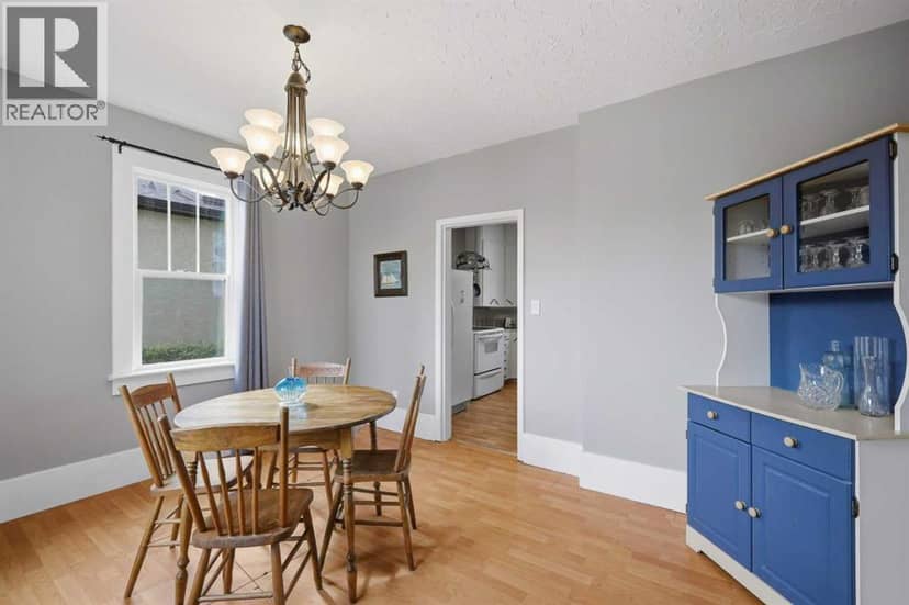 5214 50 Street — photo 34 of 40