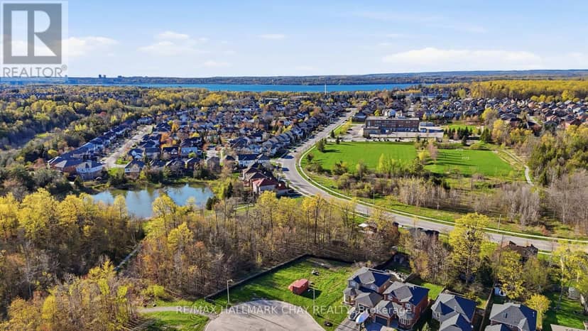 18 Prince Edward Place, Barrie, photo 3
