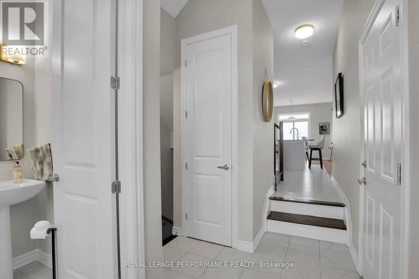110 Main Halyard Lane, Ottawa, photo 3