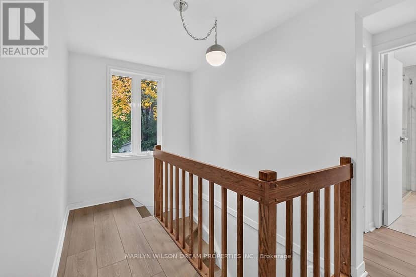 121 St Laurent Boulevard — photo 27 of 40